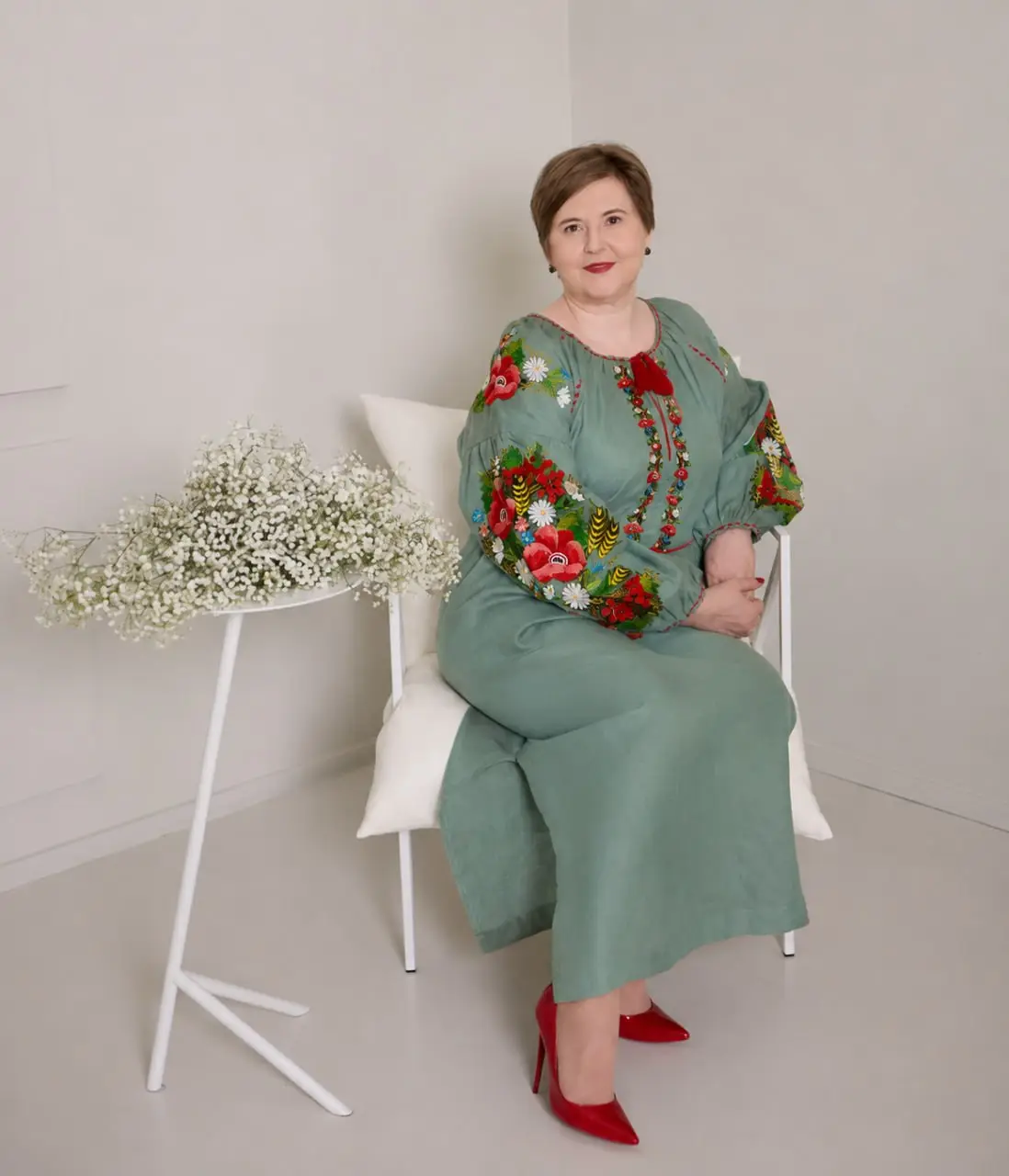 Лілія Бобрикова у зеленій сукні